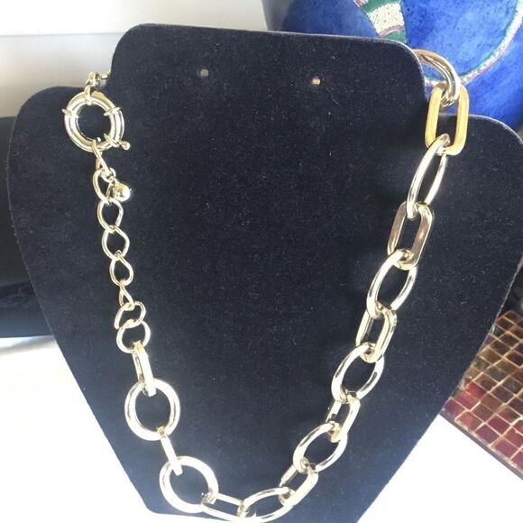 Jewelry - $12 ea or 3/$25. Bold Goldtone Link Necklace